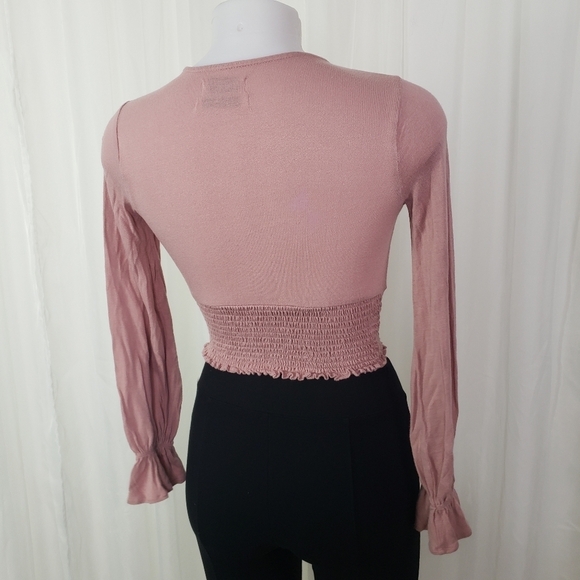 Urban Outfitters dusty pink rose long sleeve smocked crop top size small - Picture 5 of 7